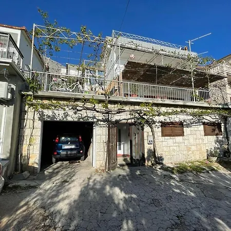 Apartment Mlija Omiš